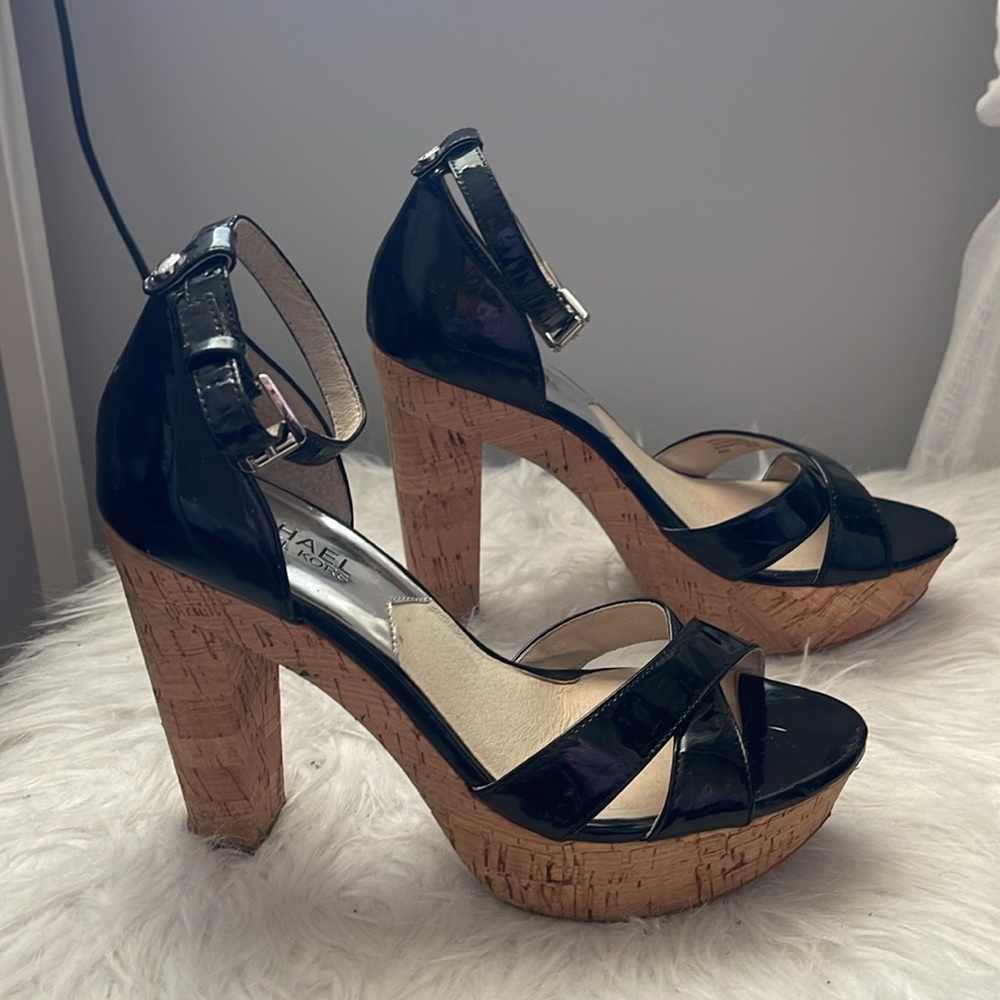 Michael Kors Evelyn patent  platform sandals